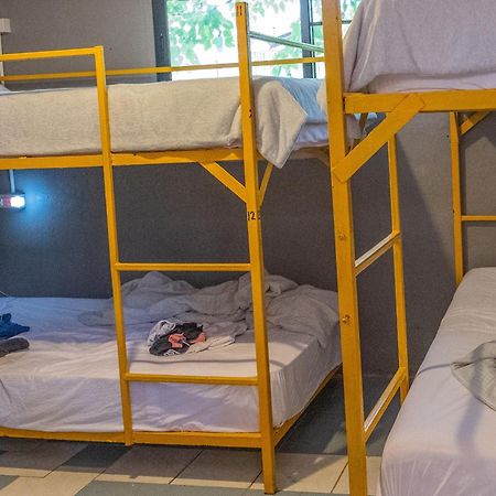 Хостел Happy House Backpackers Пай Экстерьер фото