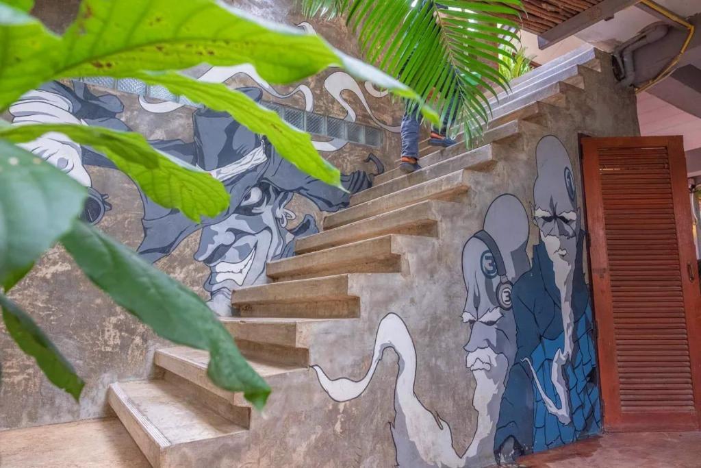 Хостел Happy House Backpackers Пай Экстерьер фото
